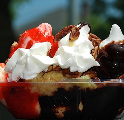 Banana Split with Ricotta Cheese ...