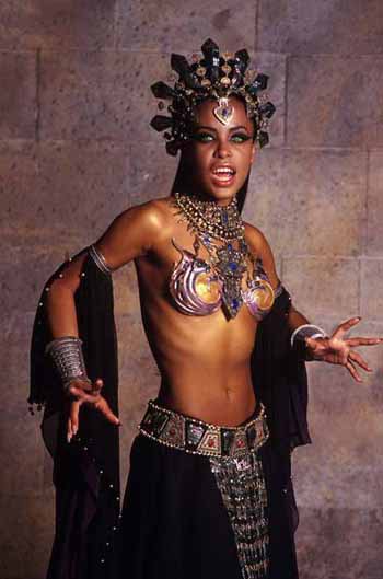 Aaliyah as Queen Akasha in Queen of the Damned