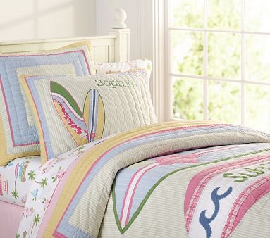 10 Pretty Bedding Sets For Your Little Girl