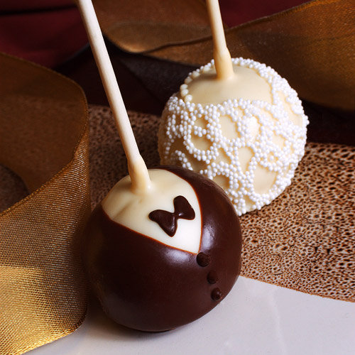 Mini Wedding Brownie Pops