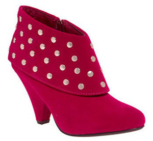 Do You Believe in Magenta? Boot