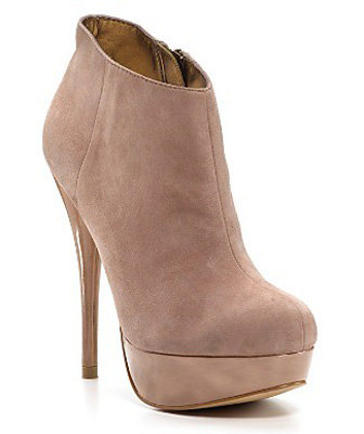 STEVE MADDEN "CHELSEEY" BOOTIE