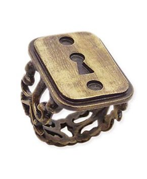 Vintage Key-Hole Filigree Ring