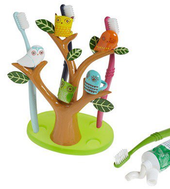 Go Brush Your Tree-th Toothbrush Holder