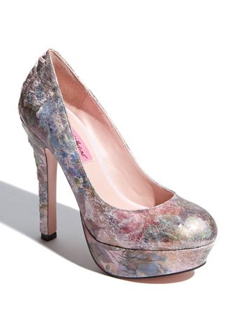 Betsey Johnson "Ditan" Pump