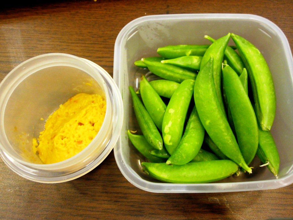 Snap Peas and Hummus