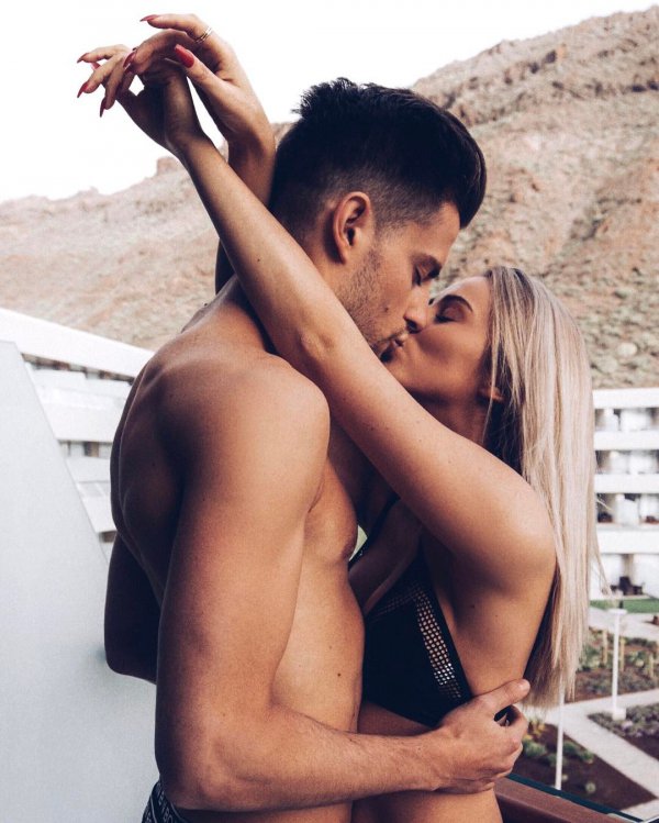 barechestedness, person, male, man, muscle,