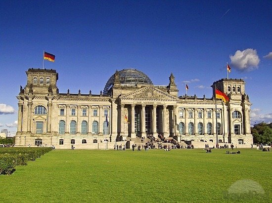 Symbolizing European History: the Reichstag in Berlin, Germany
