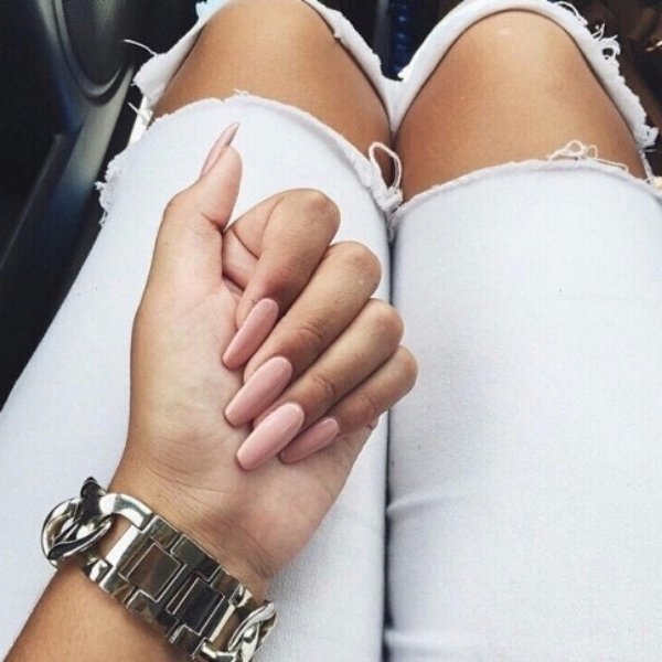 White Nails Can Definitely Be an Issue