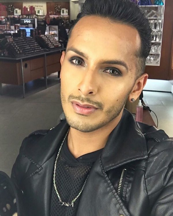 Benny Mychal Cañez'sVampy Smokey Eye