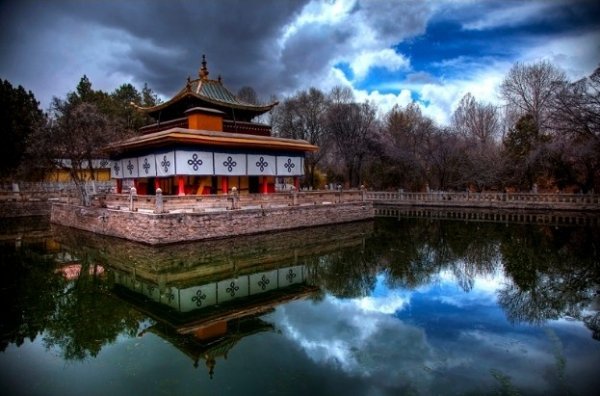 Norbulingka Park