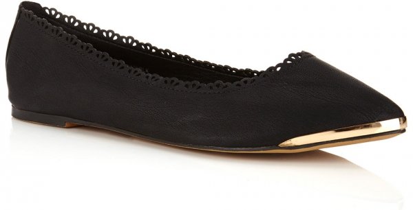 Doodle Black Scalloped Flat