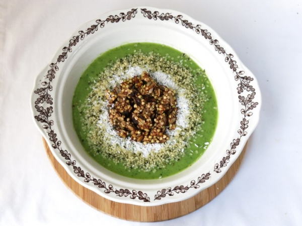 Avocado Smoothie Bowl