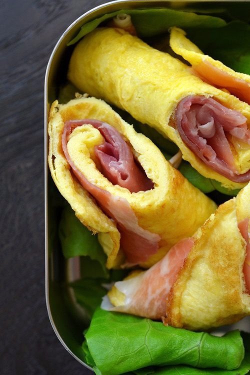 Prosciutto & Egg Roll-Ups