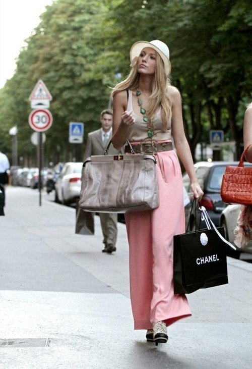 7 Streetstyle Looks from Gossip Girl to Recreate