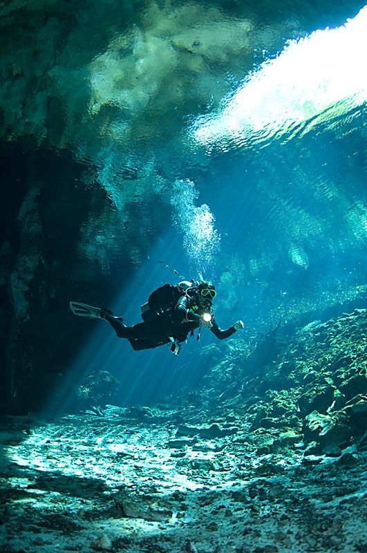 Cave Diving like Nautilus