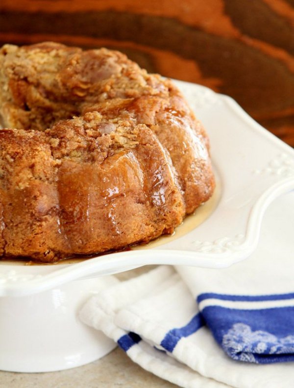 Boozy Snickerdoodle Cake