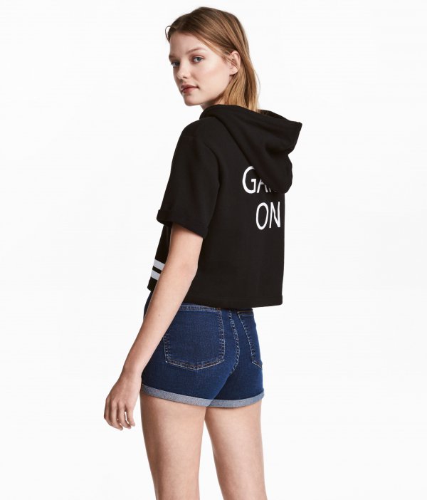 clothing, sleeve, t shirt, outerwear, pocket,