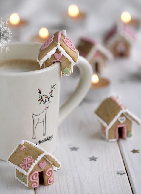 MINI Gingerbread Houses