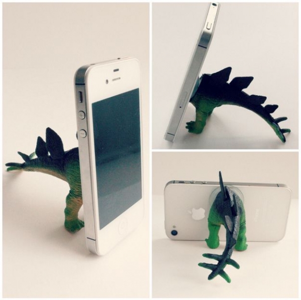 A Dollar Store Toy Turned into a Cell Phone Stand