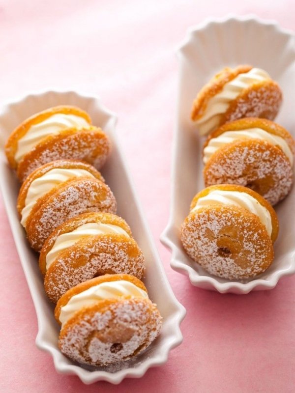 Cream Puff Donuts