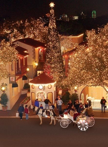 Highland Park Village, Dallas, USA