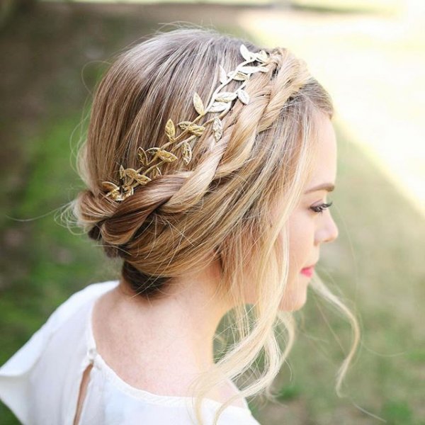 clothing, hair, hairstyle, fashion accessory, woman,