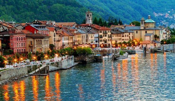 Pausing for Pizza at Stresa, Italy