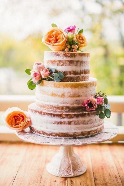 wedding cake,food,buttercream,icing,cake,