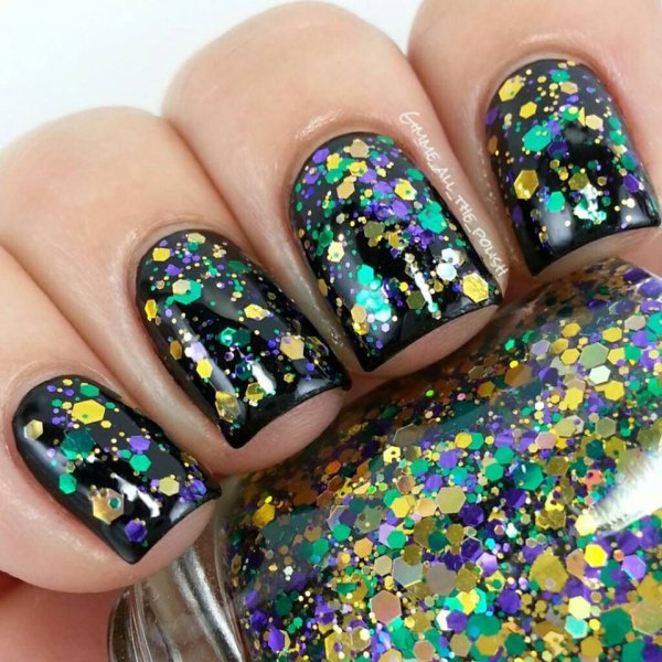 color,nail,finger,fashion accessory,glitter,