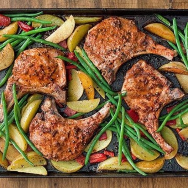 Roast Pork Chops with Green Beans and Potatoes