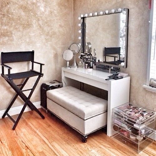 Glam Station