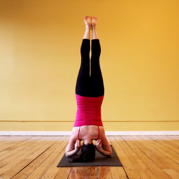 Pinching Shoulders Headstand