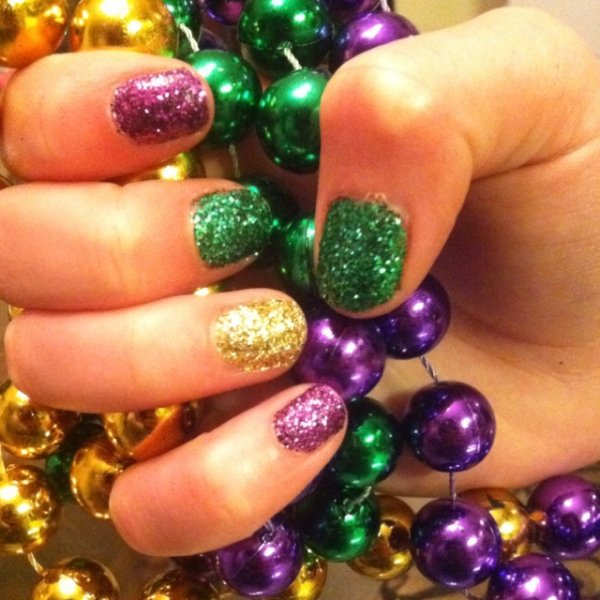 31 Fantastic Mardi Gras Nail Art Ideas