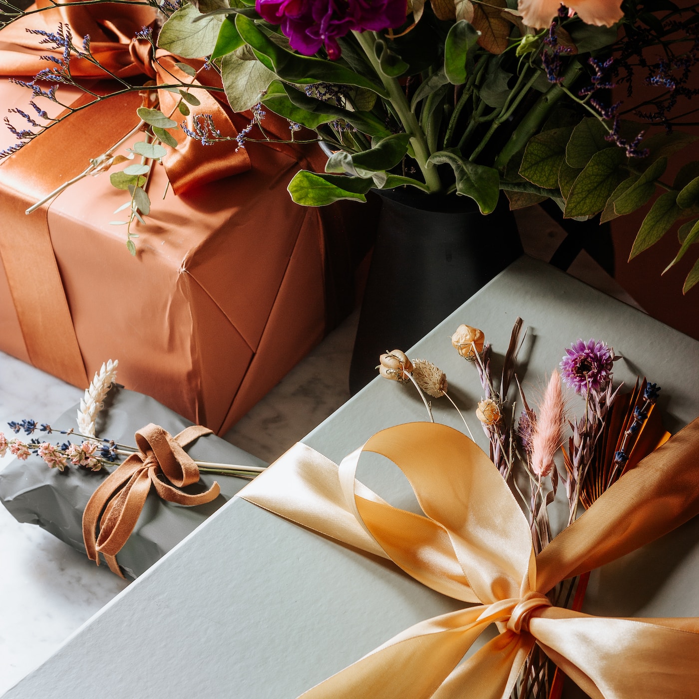 7 Fabulous Floral Bags to Please the Nature Lover in You ...