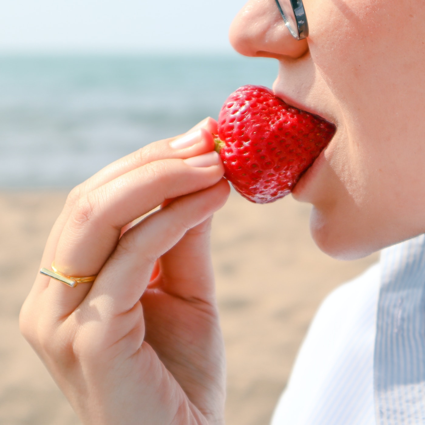 7 Guilt-Free Beach Snacks to Keep Fit with This Summer ...
