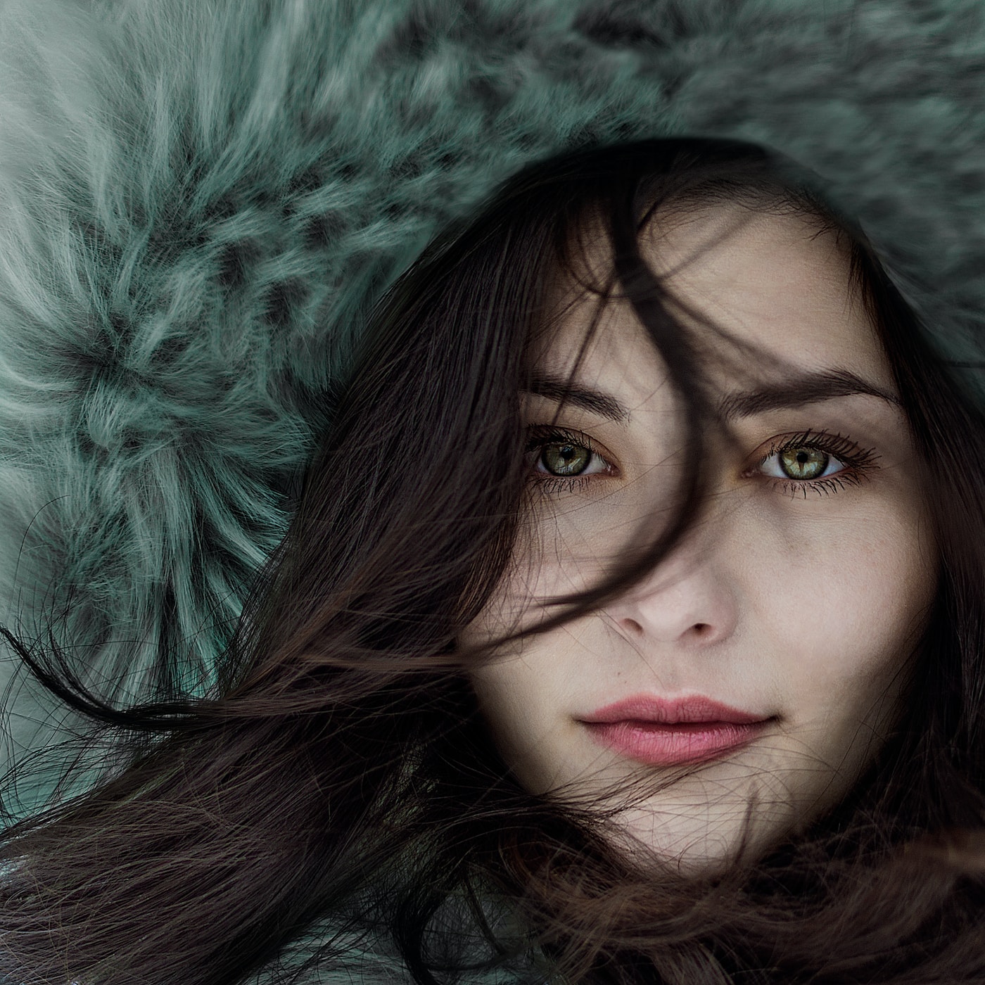 7 Fashionable Ways to Wear Faux Fur ...