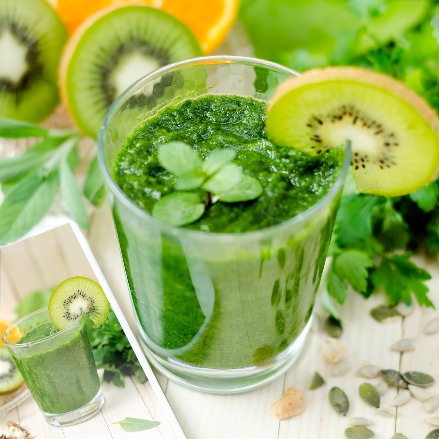 The Right Way to Make a Clean Green  Smoothie  ...