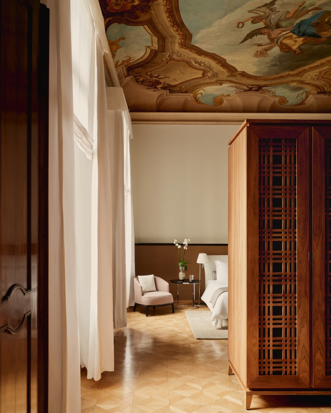 A Few Tips for a Successful Hotel Reservation ...