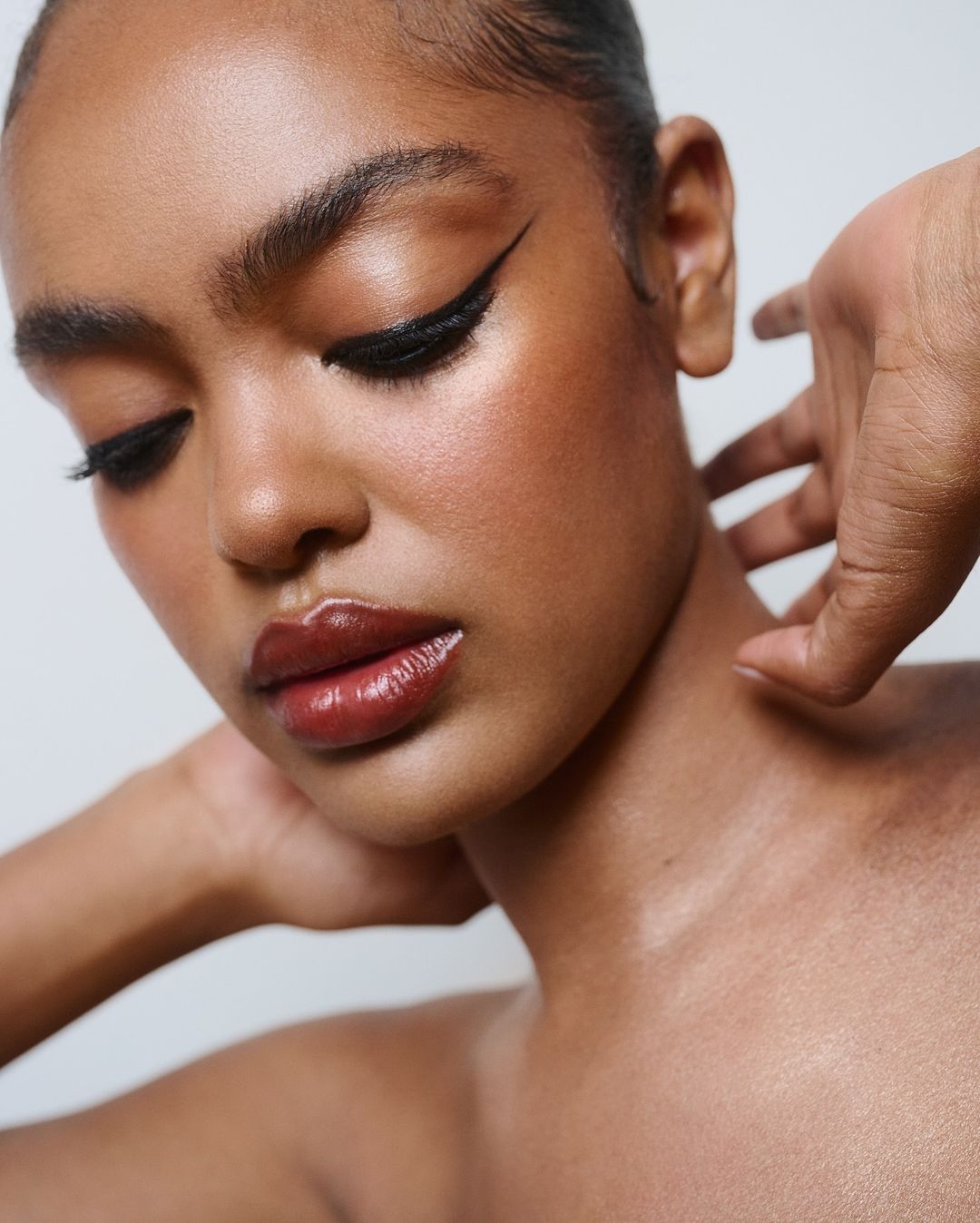 This Cervical Pillow Became Popular in the US Here’s Why