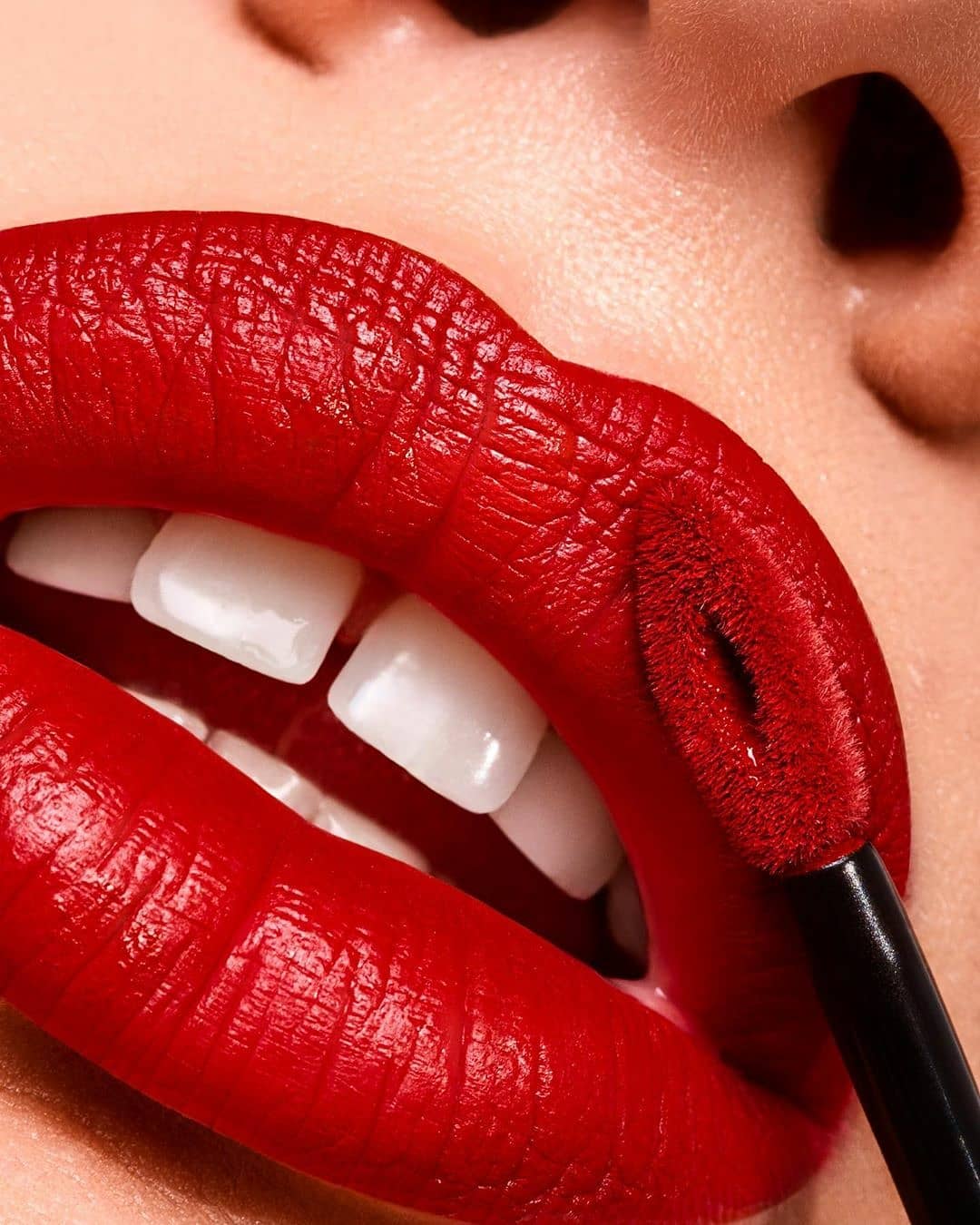 7 Magical Tricks for Girls Who Want Everyone's Eyes on Their Lips ...