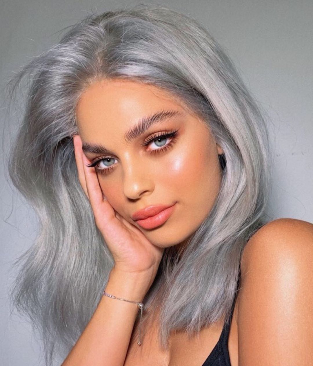 76 Fierce Photos That Will Inspire You to Try the Granny Hair Trend
