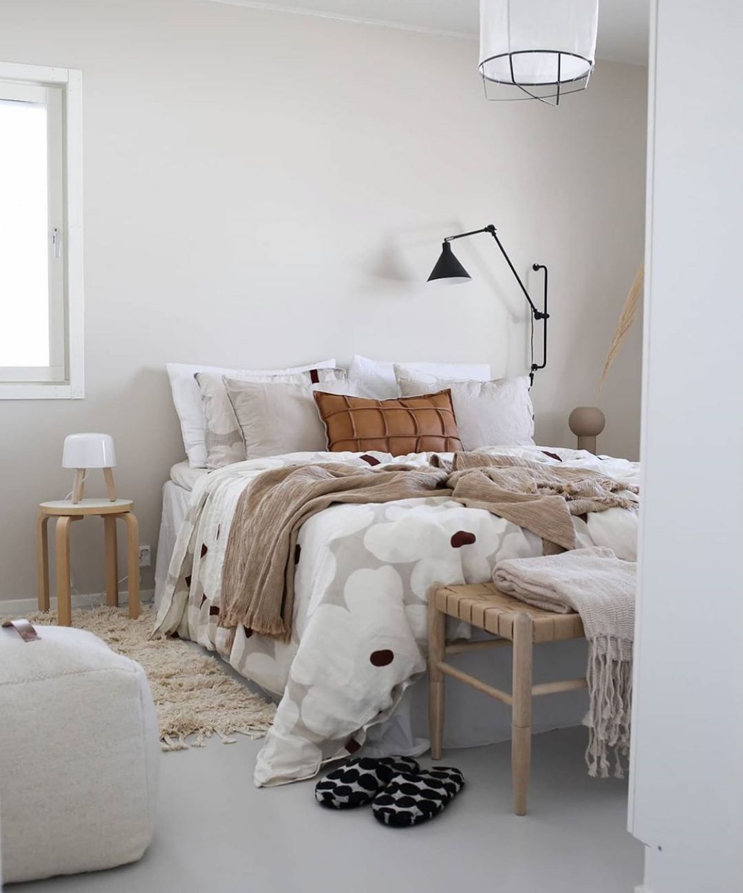 Easy Ways to Create a Stylish Bedroom ...