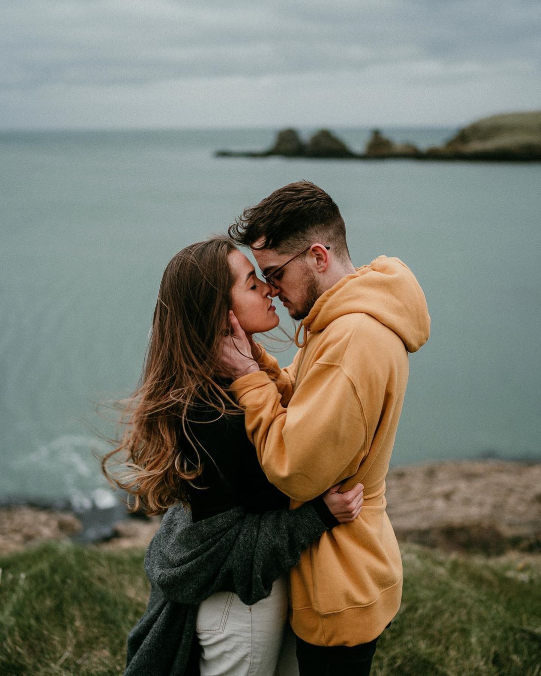 This is How People Kiss  According to Their Zodiac Sign  ...