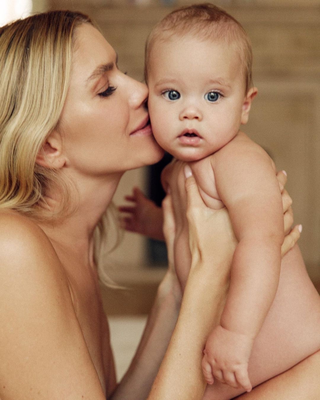 21 Must-Have Gifts for Breastfeeding Moms 