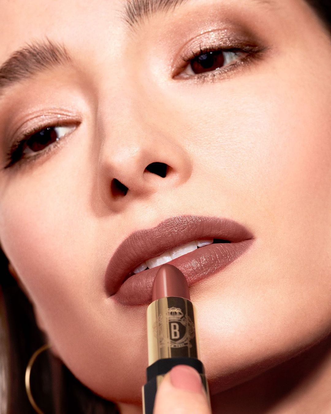 How to Pull off Brown Lipstick like a Celebrity ...