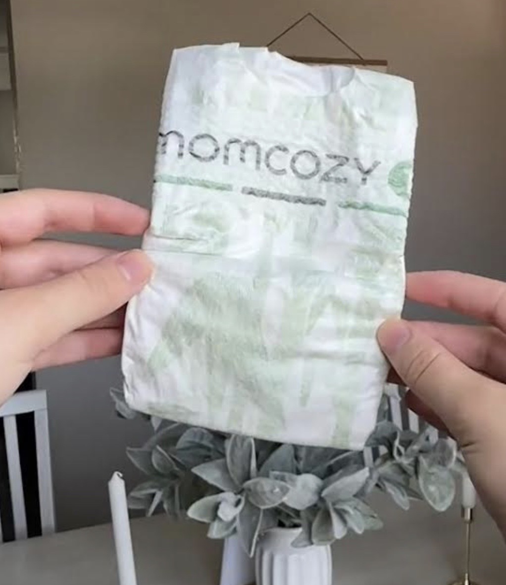 Loving my Momcozy natural bamboo diapers #diaperreview #diapers #natur