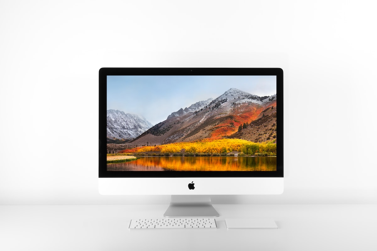 Apple Unveils New IMacs