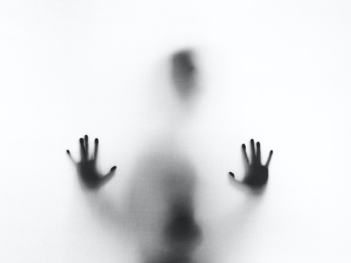 7 Unsettling Signs That Ghosts Are Very Real ...