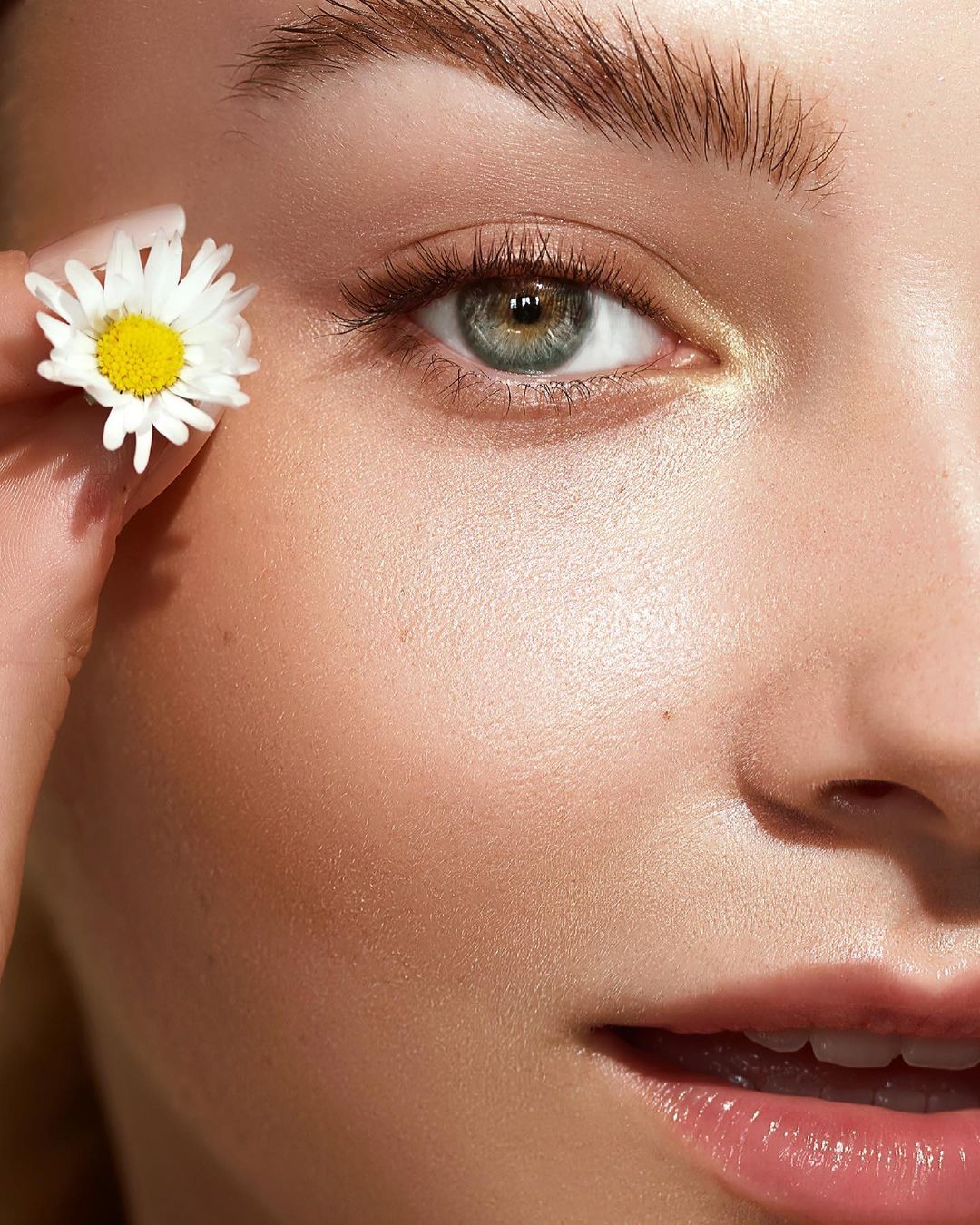 7 Ways to Freshen up Your Skin when You Dont Have Time for a Shower ...